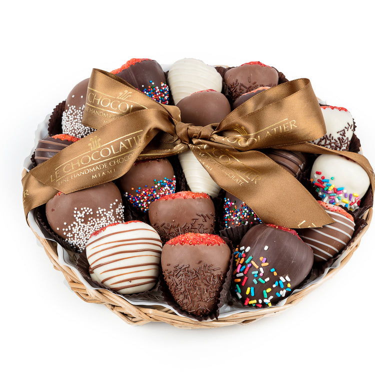 18 Piece Chocolate Dipped Strawberry Platter (Local Delivery Only)