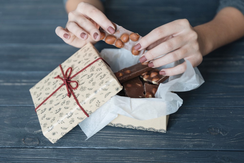 Indulging in the Sweet Tradition: The Joys of Gifting Chocolate for Thanksgiving